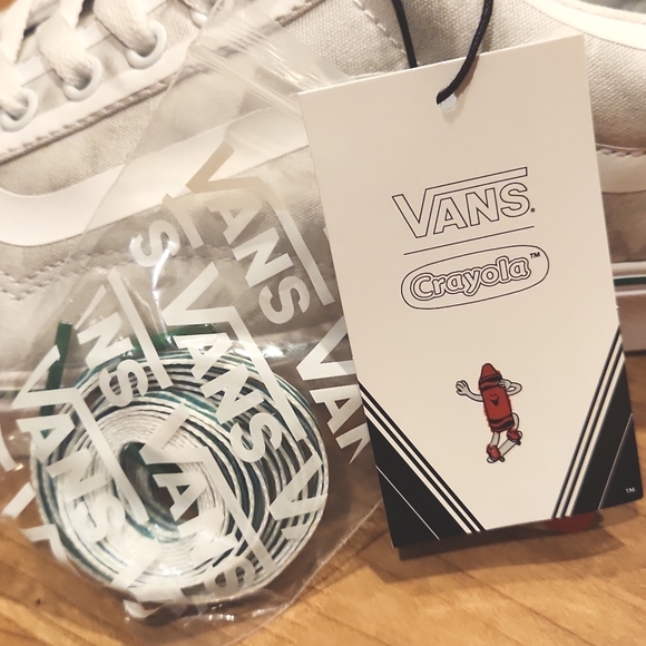 Vans X Crayola - Picture 13 of 16